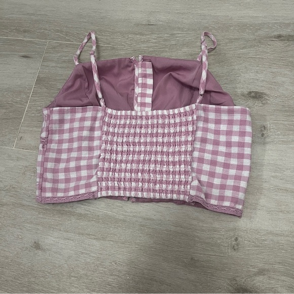 AMERICAN EAGLE LILAC CROPPED TANK TOP SIZE SMALL - Picture 2 of 5